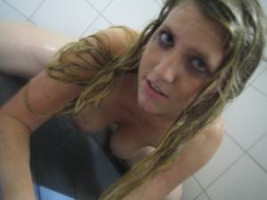 Amateur Milena en la ducha x68-m7qbkr63sz.jpg