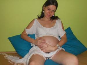 Pregnant Amateur Girlfriend x127g7qbu075g1.jpg