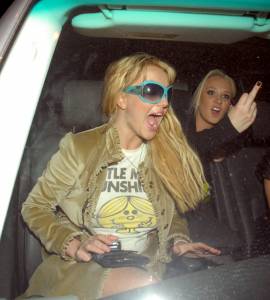 Britney Spears Pantyless Upskirta7qbsdpmpm.jpg