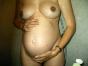 Pregnant-MILF-x64-h7qbu5mhdy.jpg