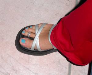 My wifes feet - Leila-j7qca3gf4c.jpg