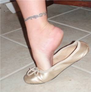 Messenger Girl Sends Feet Ballerina Pics-q7qcbbf3lo.jpg