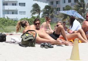 REPOST - Candice Swanepoel – Bikini Candids in Miami-k7qchuumbd.jpg