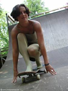Agnes Skateboard-p7qdhge0nl.jpg