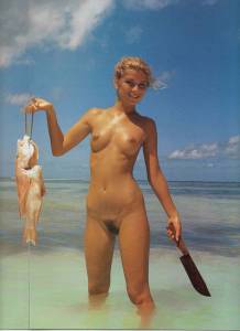 Vintage women fishing-s7qd11oirb.jpg