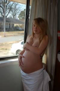 Amateur pregnant girl photographed NN by husband-07qdjtkpfw.jpg