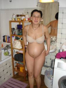 Pregnant woman with milky bigtits [x40]-d7qdj8bso1.jpg