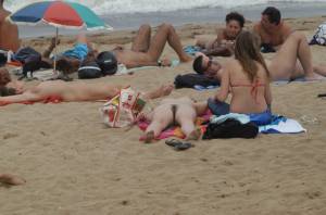 Spying Bikini Beach Candids [x137]w7qf1qwev2.jpg
