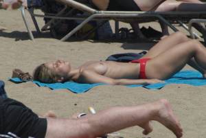 Sexy-Girls-On-The-Beach-%5Bx193%5D-17qf2dam0e.jpg