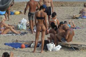 Spying Girls Teasing On Beach [x42]g7qf1pt2oe.jpg