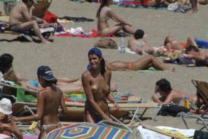 Sexy-Girls-On-The-Beach-%5Bx193%5D-f7qf2f5okt.jpg