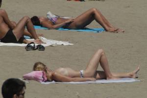 Sexy-Girls-On-The-Beach-%5Bx193%5D-v7qf2g90rj.jpg