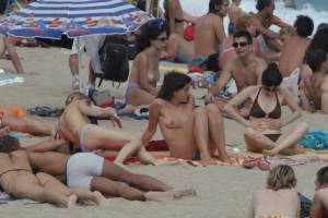 Spying Bikini Beach Candids [x137]h7qf1tlibn.jpg