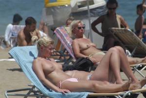 Sexy-Girls-On-The-Beach-%5Bx193%5D-g7qf2dfyzf.jpg