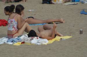 Spying Girls Teasing On Beach [x42]c7qf1pgpoa.jpg