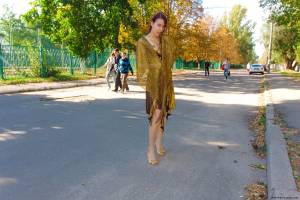 2013-11-08 - Tetyana S - In a park-a7qf5lacl2.jpg