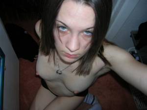 Leonie-Amateur-Brunette-%5Bx122%5D-m7qfow5zlq.jpg