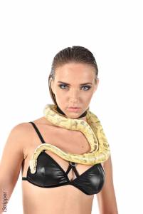 2019-03-14 Oxana Chic - Snake Charmer-h7qhchjc3w.jpg