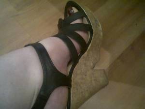 Wife Feet (141 Photos)-17q0ct5peq.jpg