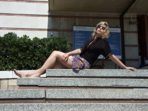 Feetosopher-Amanda - 2011-XX-XX Killer barefoot blonde (Venice-27q1dlfmkz.jpg