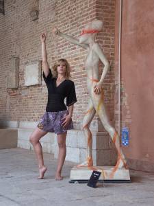 Feetosopher-Amanda - 2011-XX-XX Killer barefoot blonde (Venice-77q1dp9pjd.jpg