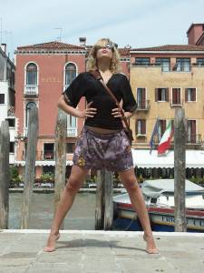 Feetosopher-Amanda - 2011-XX-XX Killer barefoot blonde (Venice-g7q1dlqhv3.jpg