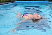 Lana Foxy fun at the pool 14-y7q108na2q.jpg