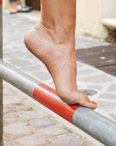 Feetosopher-Amelie-2019-XX-XX-Barefoot-summer-heat-%28Mantova%2C-I-67q3cuuz3q.jpg
