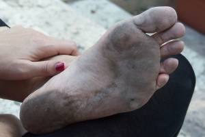 Feetosopher-Arianna-2008-XX-XX-Barefoot-urban-star-%28Verona%2C-It-x7q3cnmadg.jpg