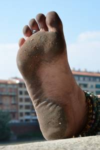 Feetosopher-Barefoot Cecilia - 2013-07-XX Second visit to Italyy7q3bxbfyz.jpg