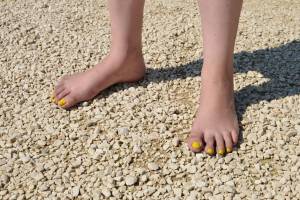 Feetosopher-Barefoot-Cecilia-2012-09-XX-Second-outdoor-nude-sh-e7q3btwdvt.jpg