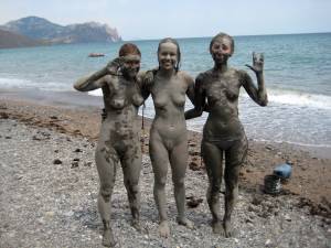 sexy-mud-teens-naked-fun-in-naturef7q327x3el.jpg