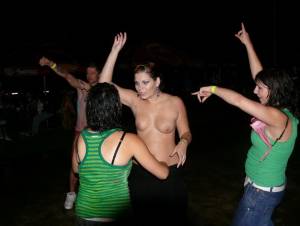 czech-teens-disco-fun-stripping-at-local-clubs-a7q32jwq7f.jpg
