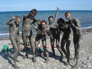 sexy-mud-teens-naked-fun-in-nature-17q327hh01.jpg