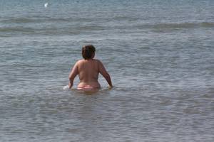 My mom no nude on the beach x2837q4v2sj30.jpg