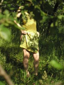 Naked girl in the woods67q4vu90xt.jpg