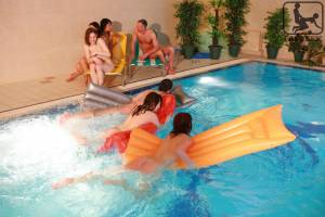 Teens-Swimming-Pool-Party-%28Nude%29-57q4xdgcdb.jpg