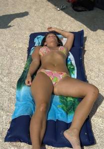 Sexy teen on beach bikini-q7q50jsjlf.jpg