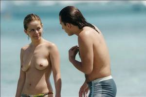 Maria Adanez en Topless (Spanish Actress)-u7q51s5eib.jpg