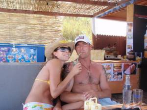Czech couples in Greece vacation [x339]-u7q5839qha.jpg