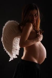 Czech pregnant photoshoot-a7q7wwaeou.jpg