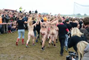 music-festival-nude-running-teens-public-j7q8qpmve7.jpg