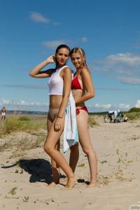 2020-09-01 Oxana Chic - Two Girls One Swimsuito7q90kcq0o.jpg