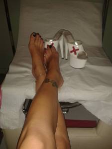 Amateur feet mix, Collected from Facebook and other social networks17q96tggzf.jpg