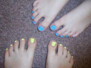 Amateur feet mix, Collected from Facebook and other social networks-i7q96ub6if.jpg