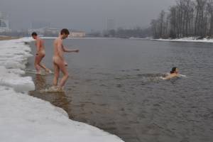 Ukranian ice winter public nudity-n7qjevv4yt.jpg
