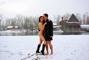 Ukranian ice winter public nudity-k7qjew5pg5.jpg