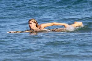 Charlotte McKinney - bikini beach candids in Malibu, August 9, 2015-g7qmvf04e5.jpg