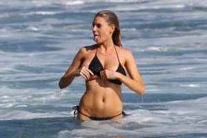 Charlotte McKinney - bikini beach candids in Malibu, August 9, 2015-17qmve9xaz.jpg
