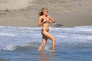 Charlotte McKinney - bikini beach candids in Malibu, August 9, 2015-n7qmvf8mqu.jpg